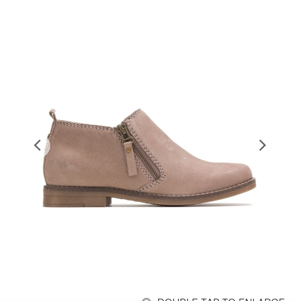 Hush Puppies Size 9 shoes
